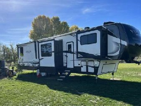 Class 5th Wheel for sale