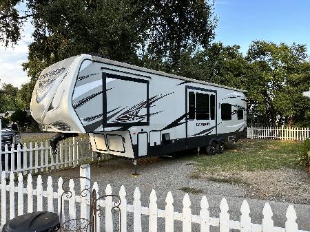 Class Toy Hauler for sale