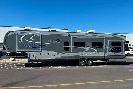 Class Toy Hauler for sale