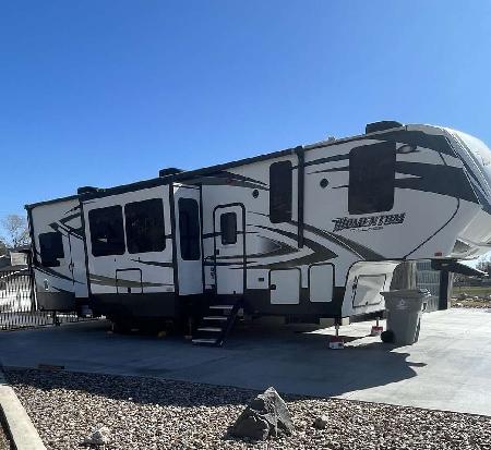 Class Toy Hauler for sale