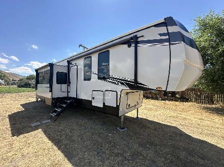 Class 5th Wheel for sale