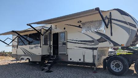 Class 5th Wheel for sale