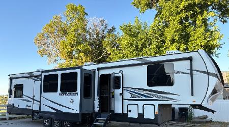 Class Toy Hauler for sale