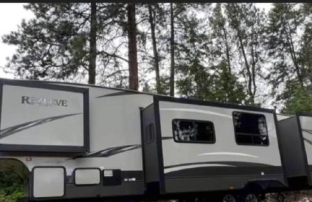 Class 5th Wheel for sale