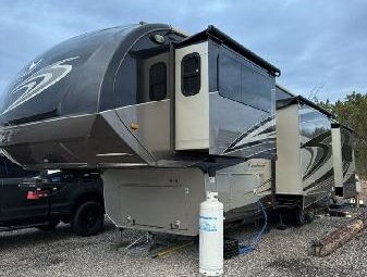 Class 5th Wheel for sale