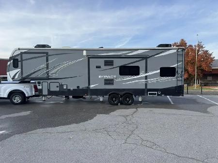 Class Toy Hauler for sale